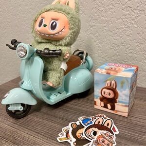 Blue Scooter for Labubu dolls with lights/music & mystery gift • NEW